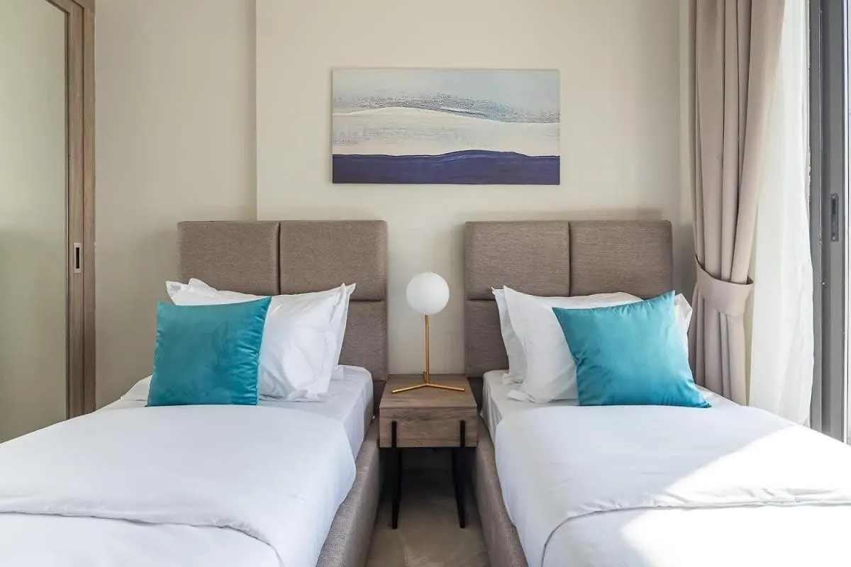 Frank Porter - Majestique Residence Dubai